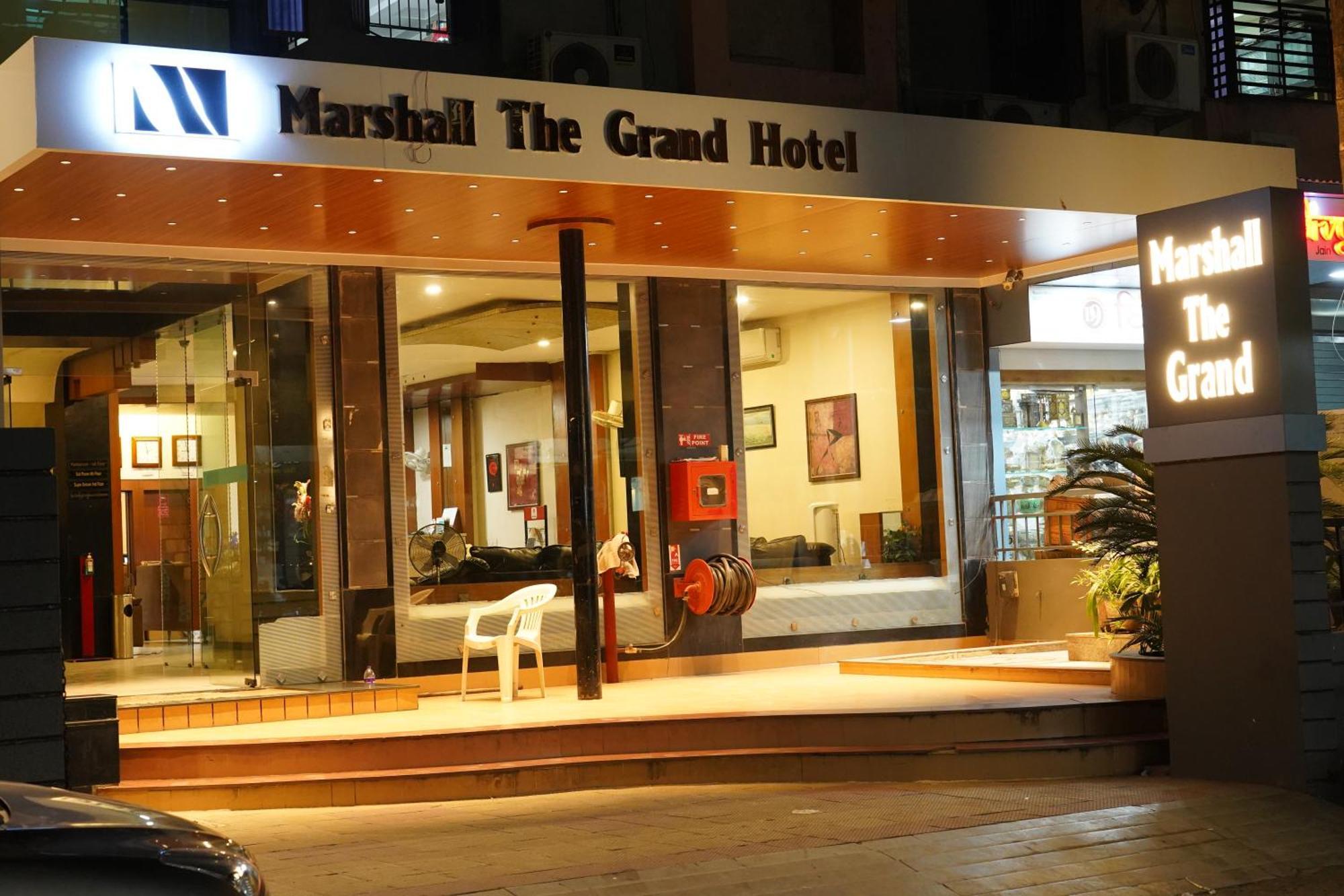 Marshall The Grand Hotel อาเมดาบัด ภายนอก รูปภาพ